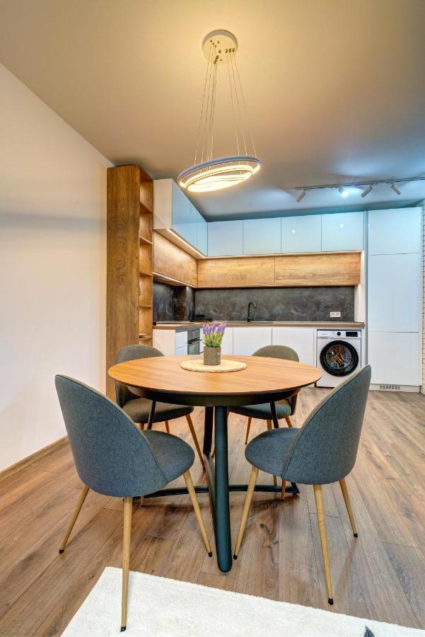 N.Joy Holiday Apartment 532 By Oak Residence สโมลยัน ภายนอก รูปภาพ